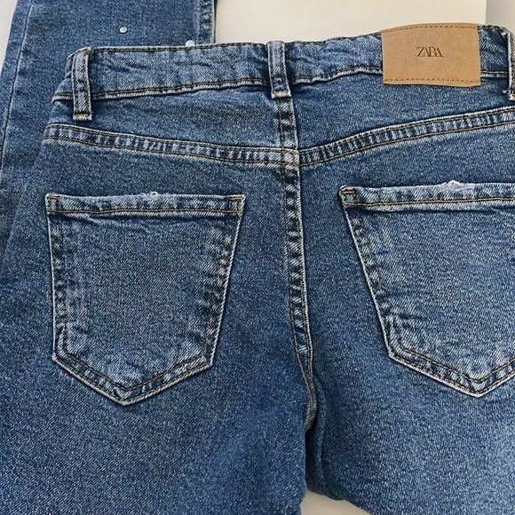 NWT Zara kids jeans, Size 9 , 134 CM. - Picture 4 of 4